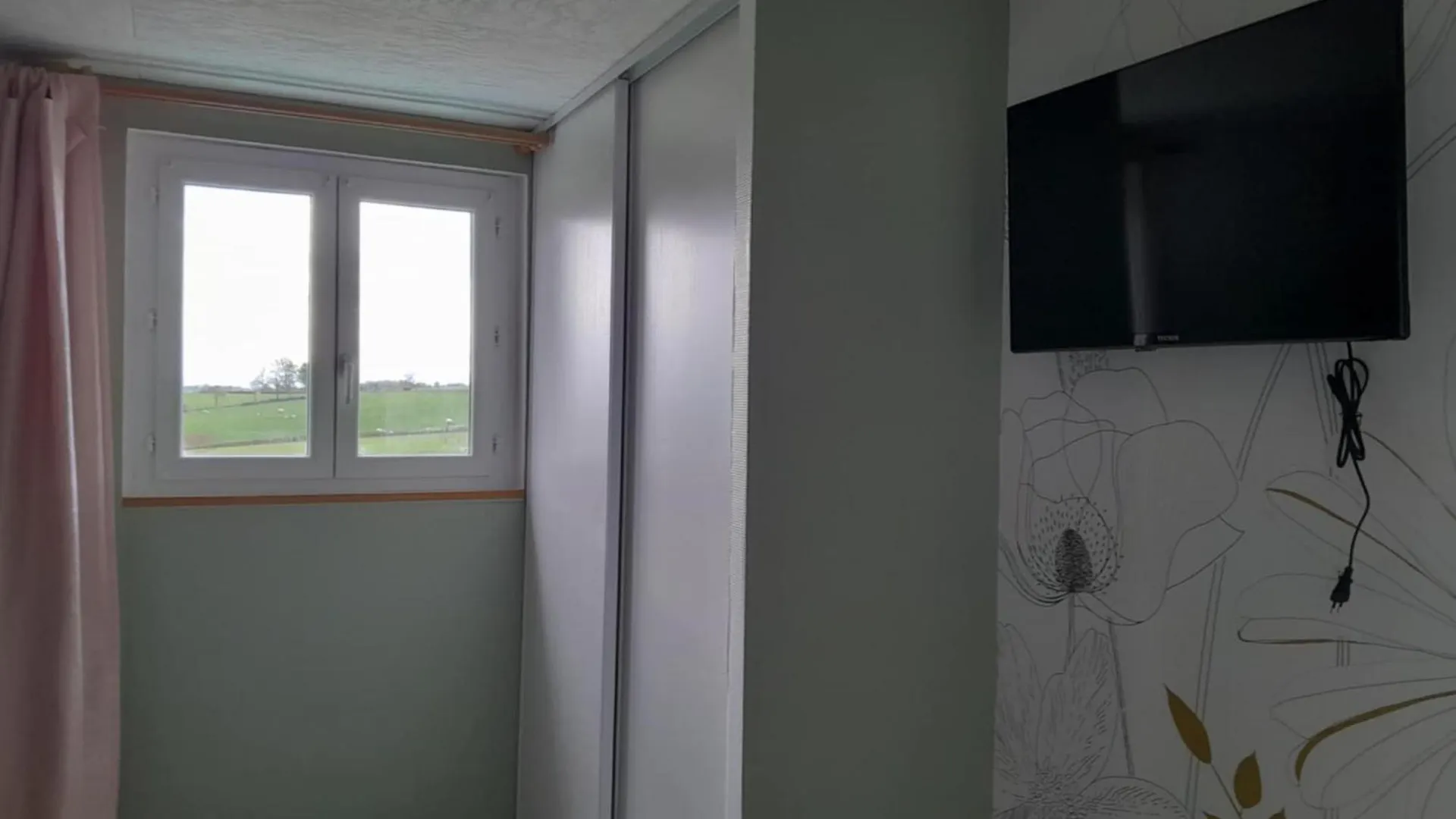 Chambres D Hotes Au P'Tit Bonheur Campagnard Jarnosse