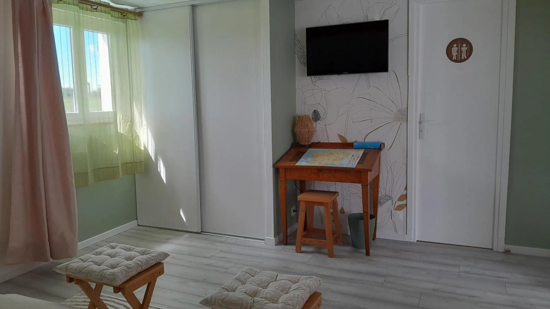 Bed & Breakfast Chambres D Hotes Au P'Tit Bonheur Campagnard Jarnosse France